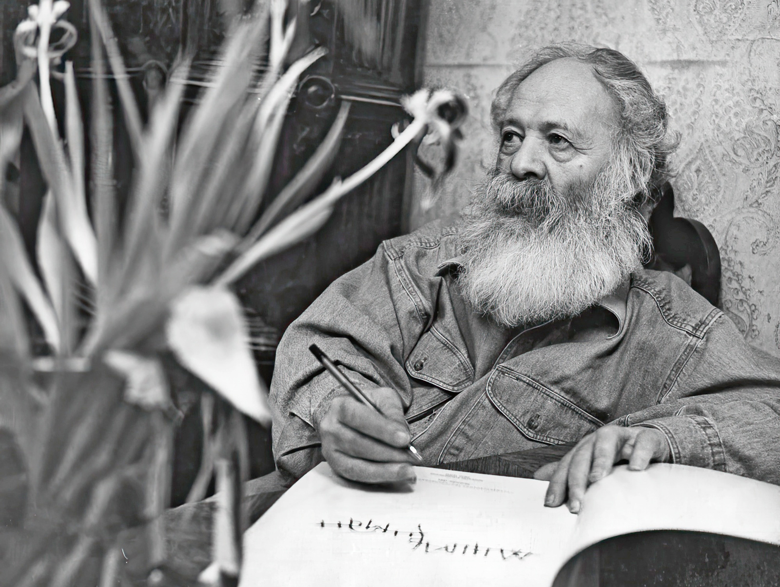 Художник Михаил Матвеевич Шварцман в последний год жизни. 1997 г.