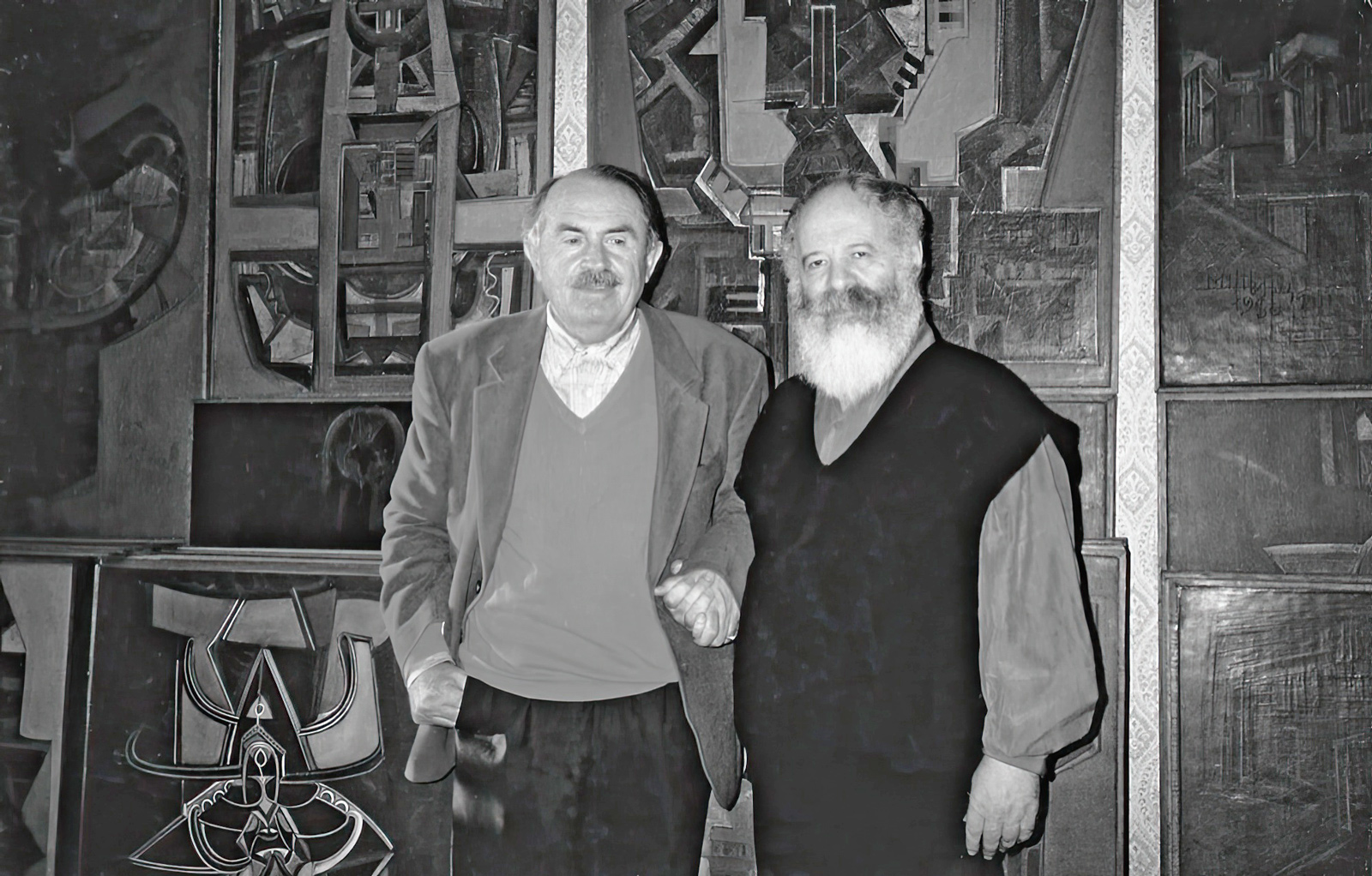 Итальянский поэт, писатель, сценарист, кинорежиссёр Тонино Гуэрра в гостях у художника Михаила Шварцмана. 1990 г.
